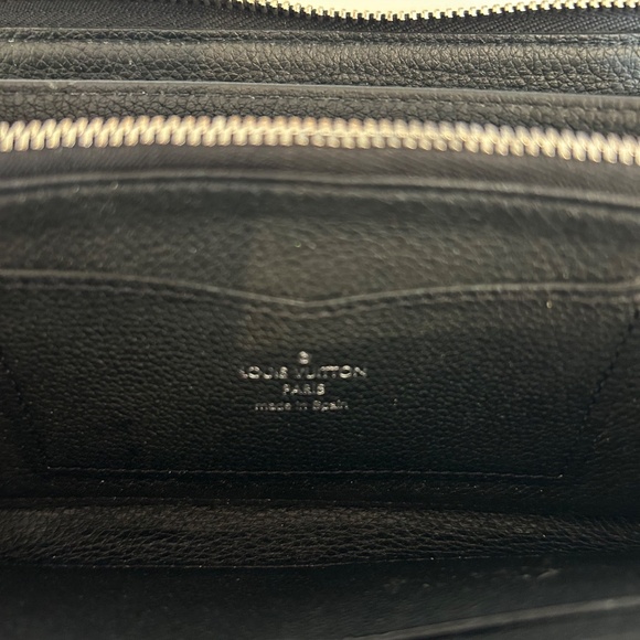 Louis Vuitton Authentic Wallet - Gently Used - Picture 6 of 6